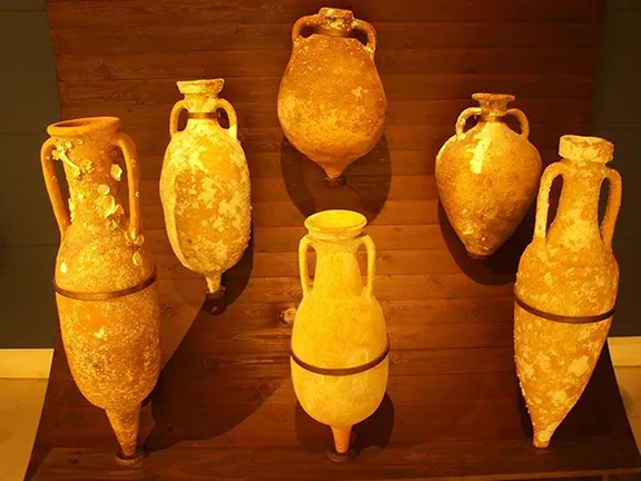 Amphorae, the container of choice for 4000 years