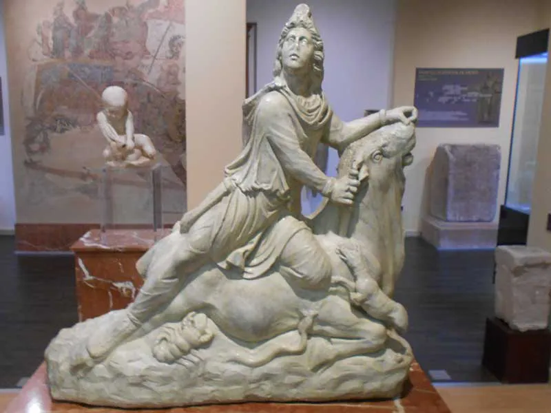 Statue of Mitra