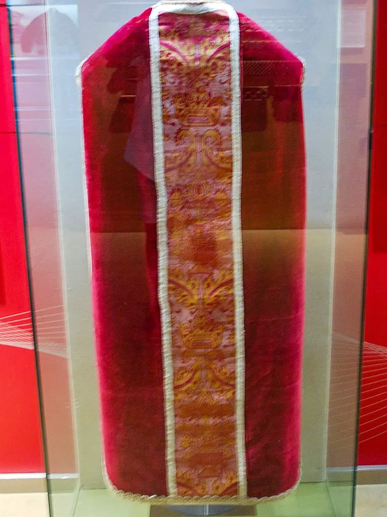 Vestment in silk - Valencia Museum of Silk