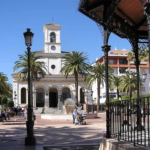 Central Plaza San Pedro de Alcantara