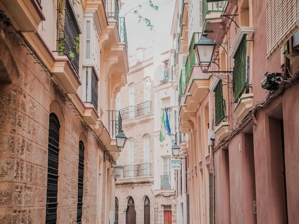 Streets in Cadiz's historic centre 